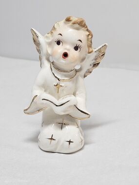 Vintage Artmark Porcelain Singing Choir  Angel Figurine Figure